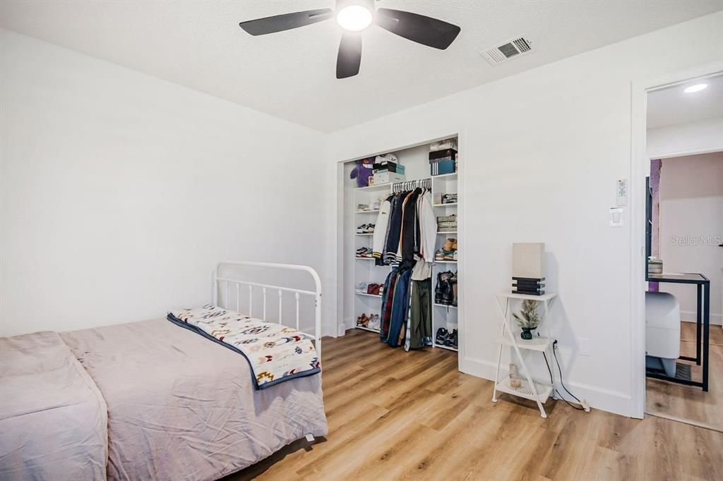 For Sale: $399,900 (3 beds, 2 baths, 1365 Square Feet)