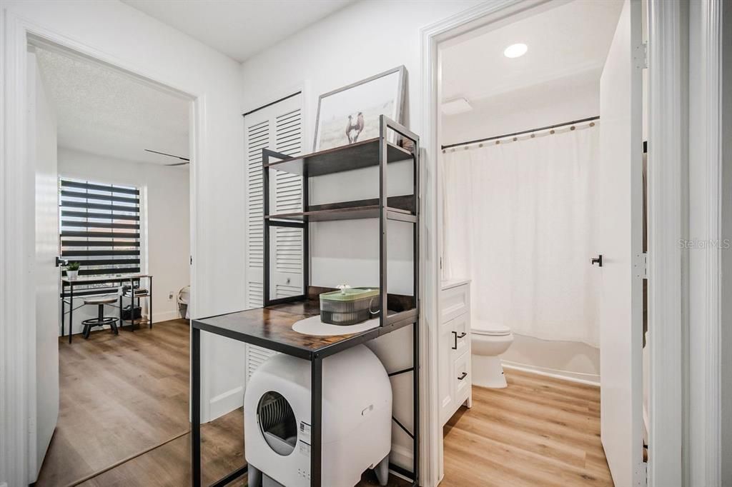 For Sale: $399,900 (3 beds, 2 baths, 1365 Square Feet)