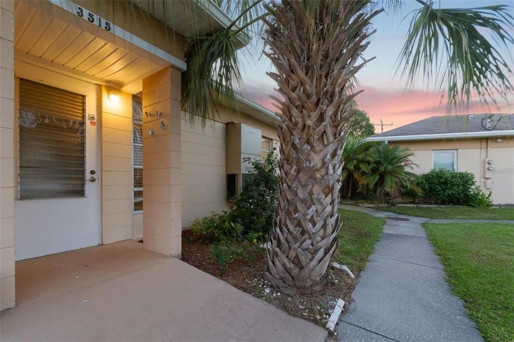 For Rent: $895 (1 beds, 1 baths, 648 Square Feet)