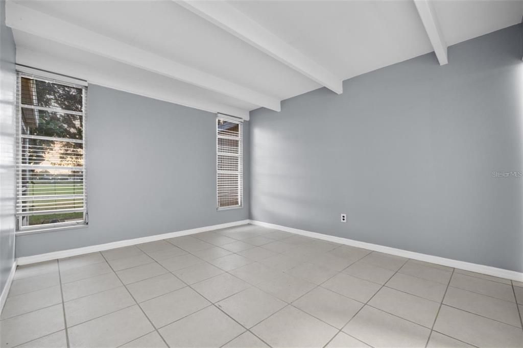 For Rent: $895 (1 beds, 1 baths, 648 Square Feet)