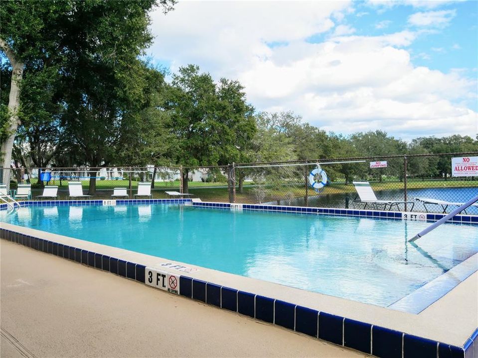 For Sale: $215,000 (2 beds, 2 baths, 1324 Square Feet)