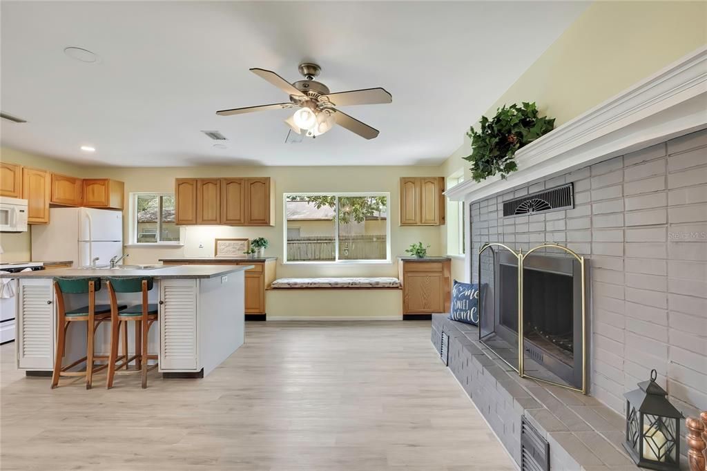 For Sale: $289,900 (3 beds, 2 baths, 1480 Square Feet)