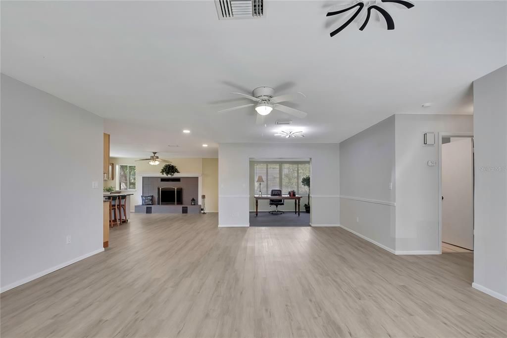 For Sale: $289,900 (3 beds, 2 baths, 1480 Square Feet)