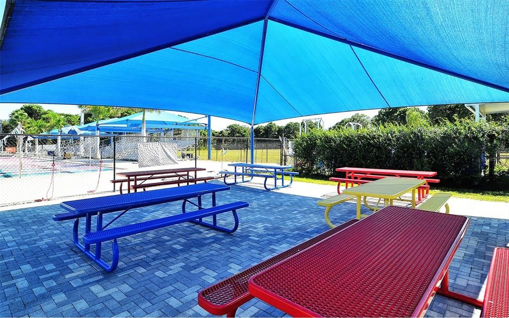 For Sale: $220,000 (3 beds, 2 baths, 1400 Square Feet)