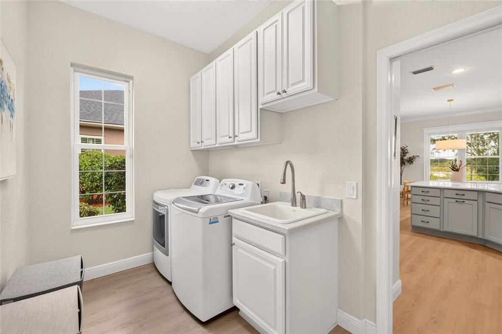 For Sale: $639,000 (3 beds, 2 baths, 2340 Square Feet)