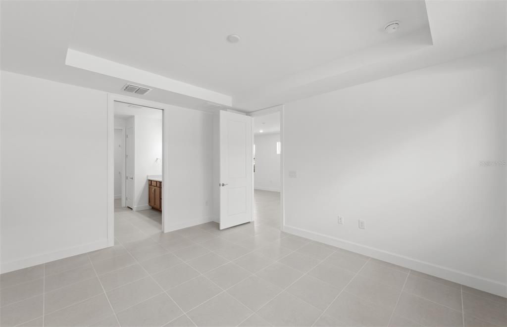 For Sale: $429,990 (2 beds, 2 baths, 1579 Square Feet)