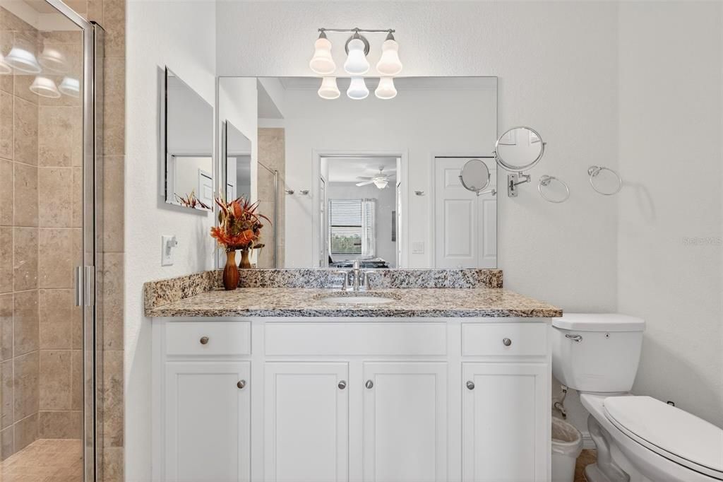 For Rent: $2,300 (3 beds, 2 baths, 1254 Square Feet)