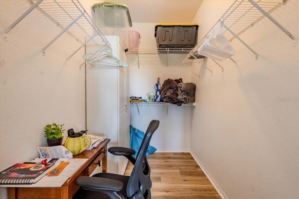 На продажу: $250,000 (2 спален, 2 ванн, 1309 Квадратных фут)