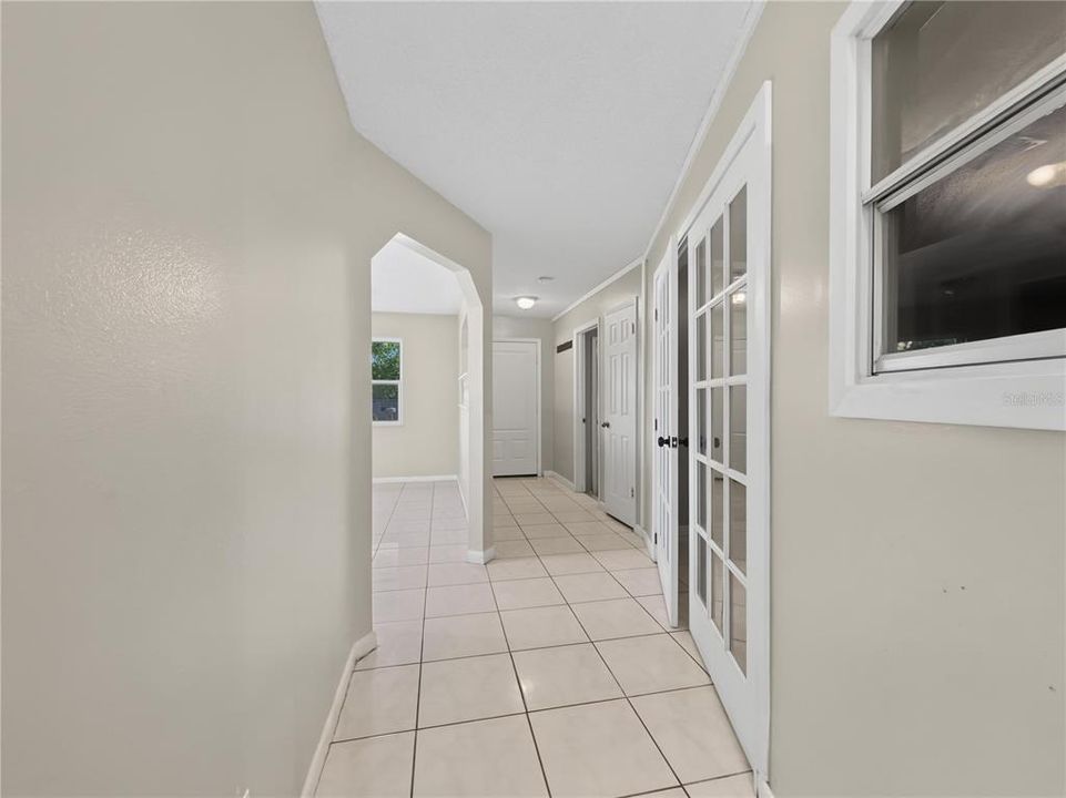 For Rent: $1,900 (4 beds, 2 baths, 1438 Square Feet)