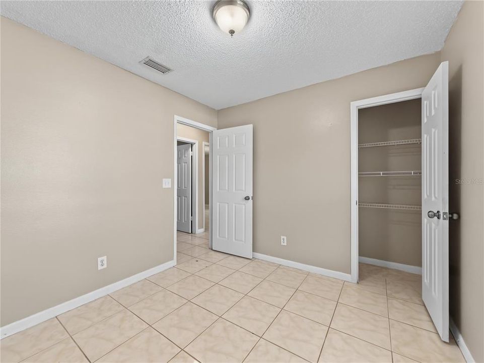 For Rent: $1,900 (4 beds, 2 baths, 1438 Square Feet)