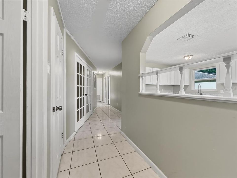 For Rent: $1,900 (4 beds, 2 baths, 1438 Square Feet)