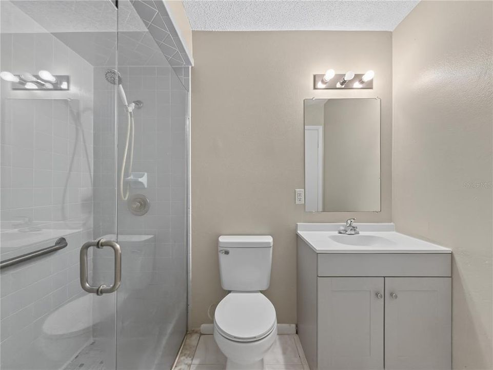 For Rent: $1,900 (4 beds, 2 baths, 1438 Square Feet)