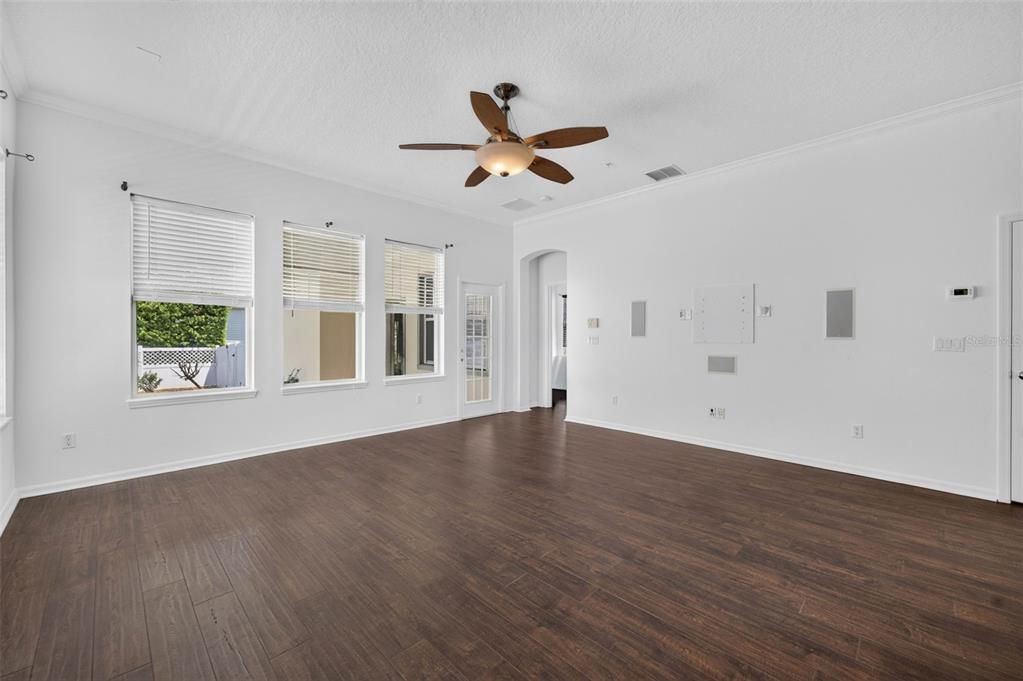 For Rent: $4,495 (3 beds, 2 baths, 1815 Square Feet)