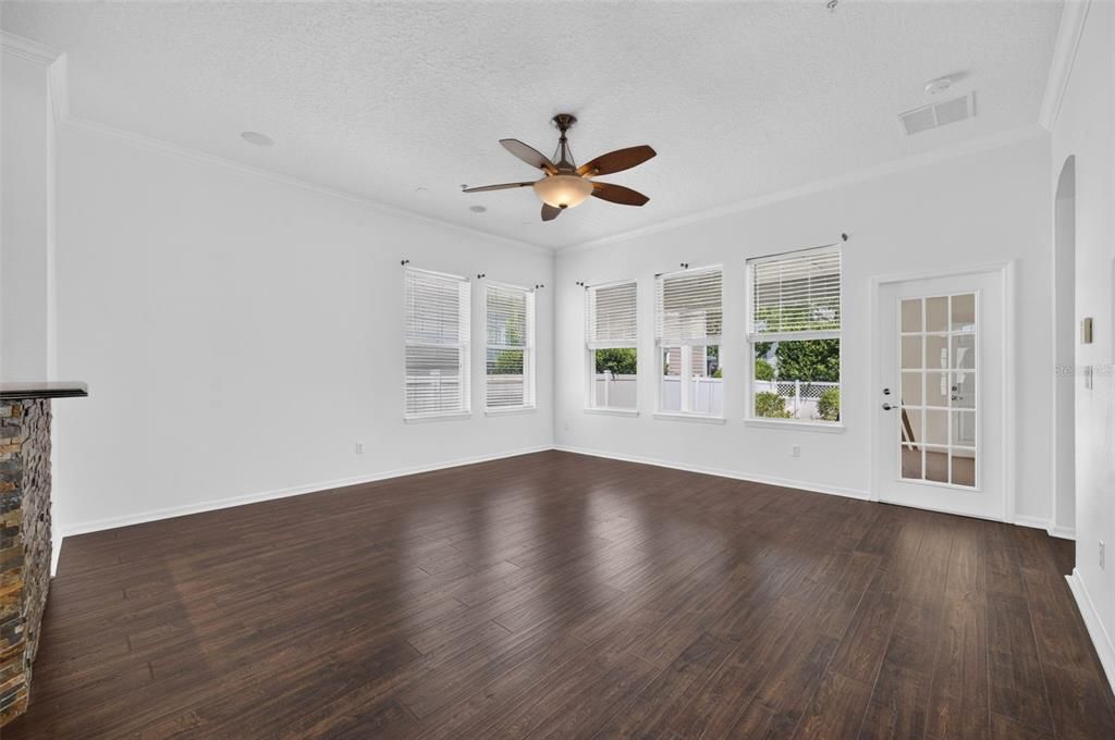 For Rent: $4,495 (3 beds, 2 baths, 1815 Square Feet)