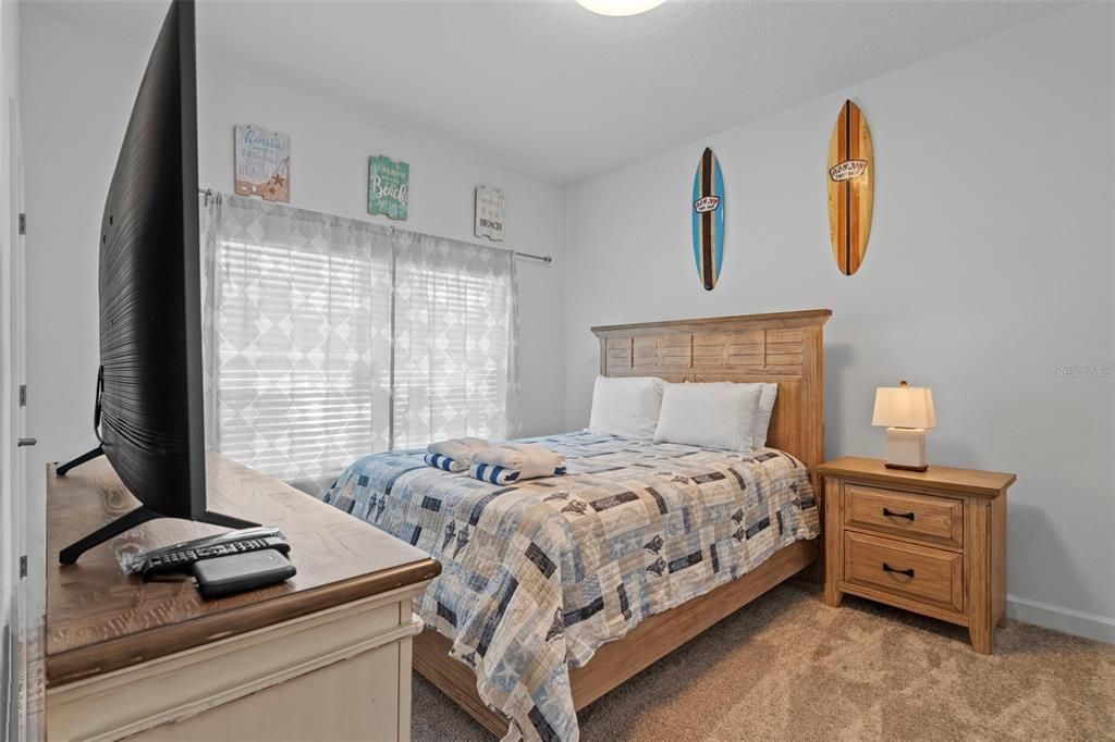 For Sale: $415,000 (4 beds, 3 baths, 1914 Square Feet)