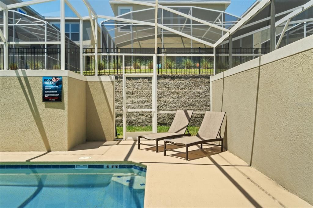 For Sale: $415,000 (4 beds, 3 baths, 1914 Square Feet)