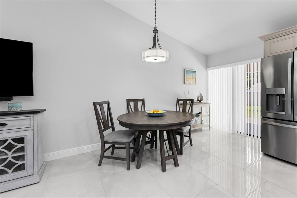 For Sale: $289,400 (3 beds, 2 baths, 1300 Square Feet)