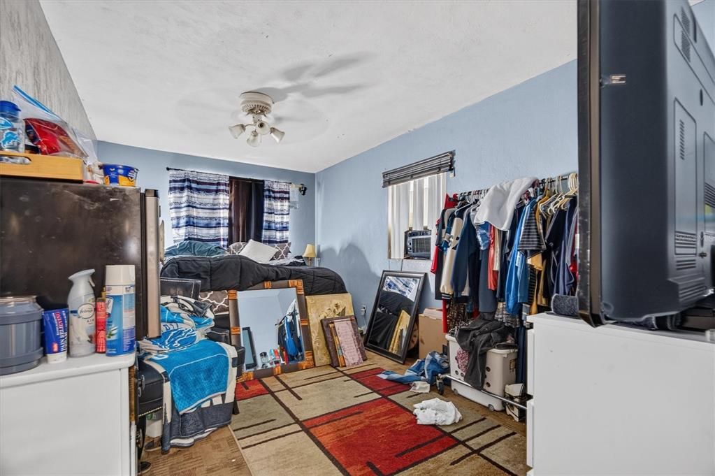 For Sale: $225,000 (3 beds, 1 baths, 1196 Square Feet)