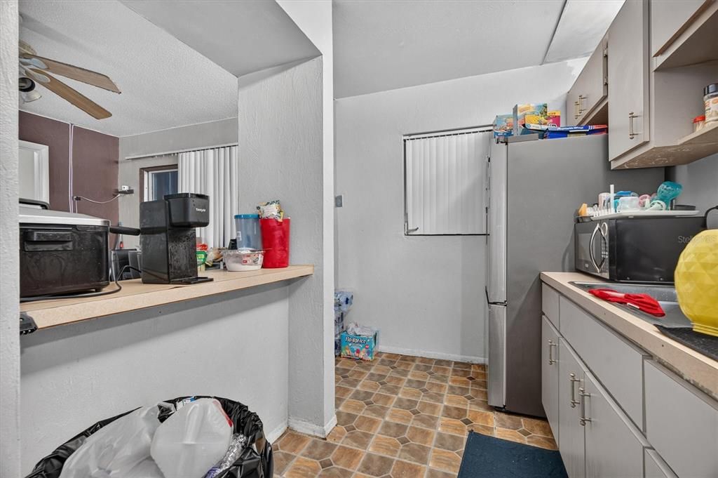 For Sale: $225,000 (3 beds, 1 baths, 1196 Square Feet)