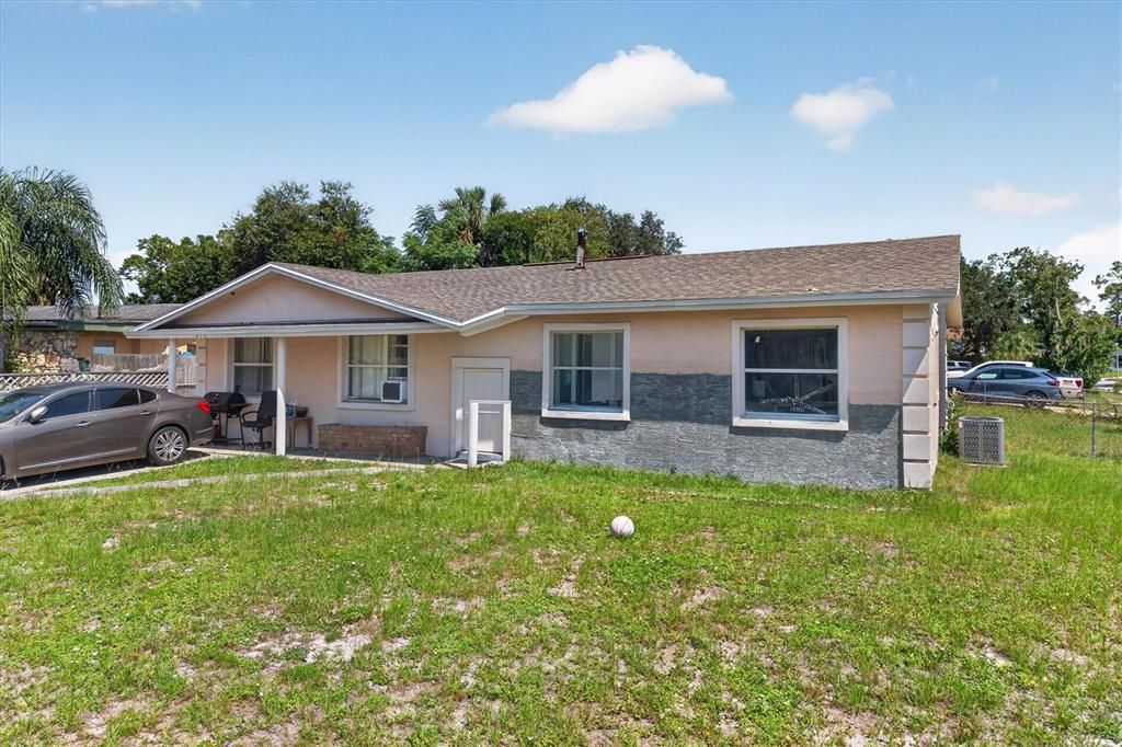 For Sale: $225,000 (3 beds, 1 baths, 1196 Square Feet)