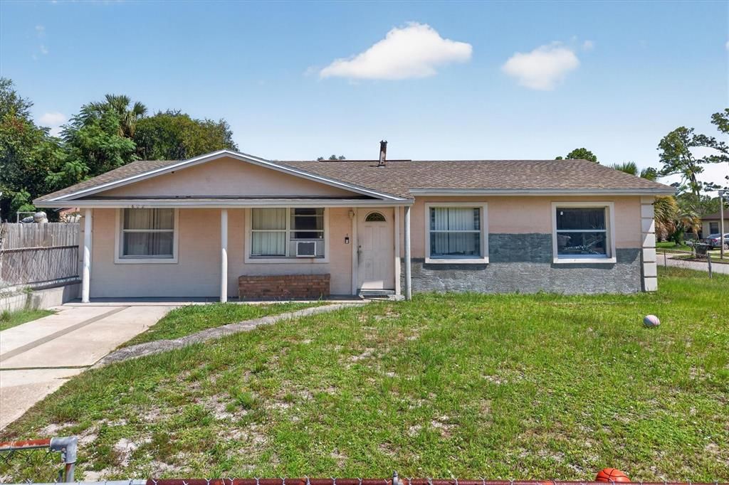 For Sale: $225,000 (3 beds, 1 baths, 1196 Square Feet)