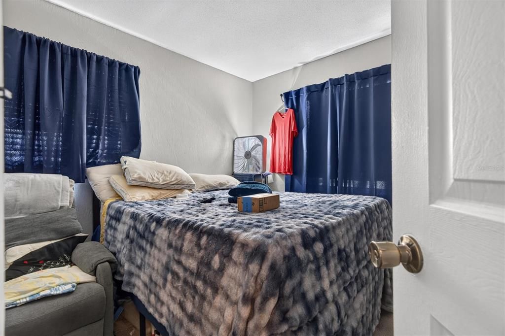 For Sale: $225,000 (3 beds, 1 baths, 1196 Square Feet)