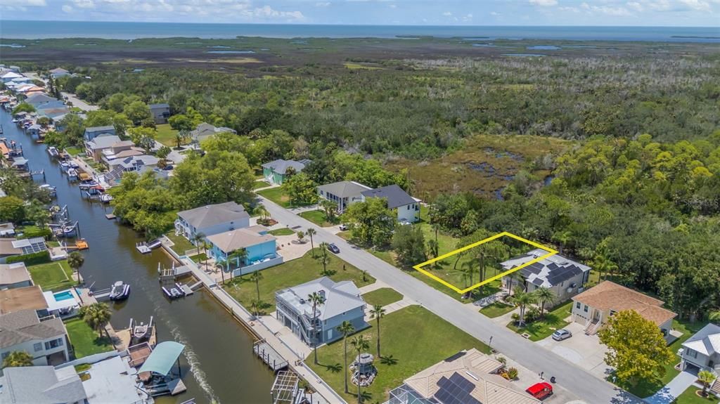 На продажу: $75,000 (0.27 acres)