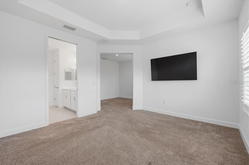 For Sale: $649,900 (4 beds, 2 baths, 2499 Square Feet)