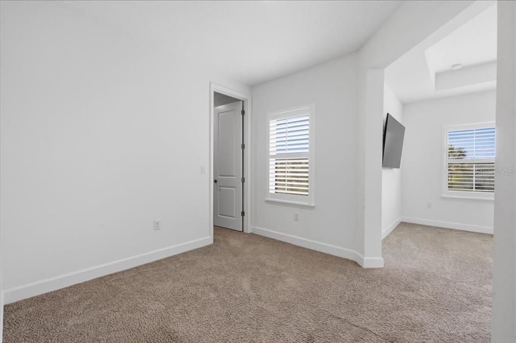 For Sale: $649,900 (4 beds, 2 baths, 2499 Square Feet)