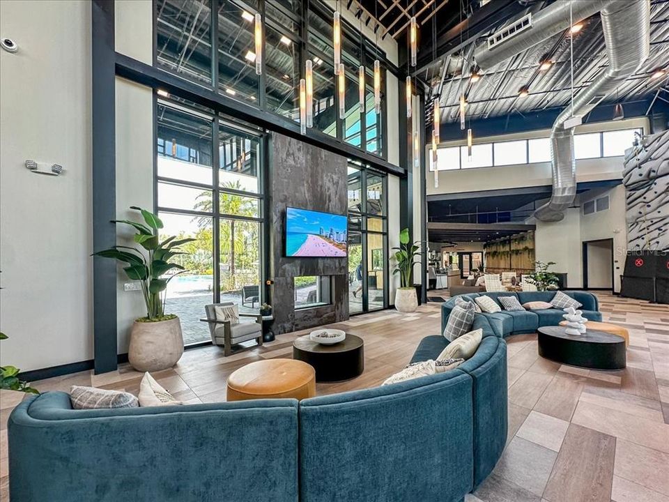 For Sale: $649,900 (4 beds, 2 baths, 2499 Square Feet)