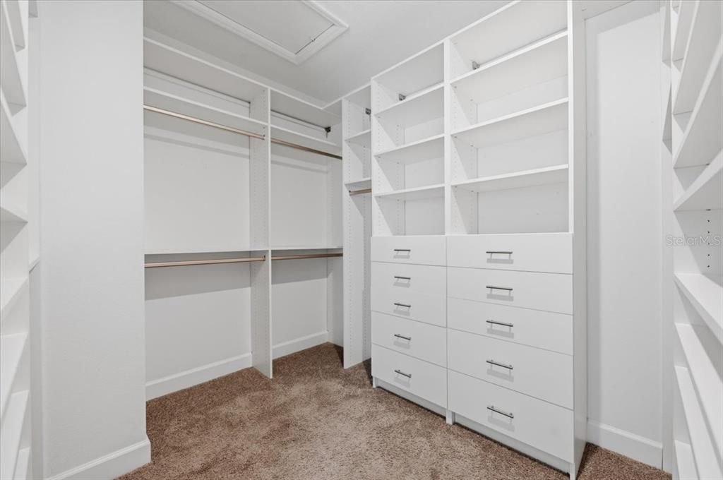 For Sale: $649,900 (4 beds, 2 baths, 2499 Square Feet)