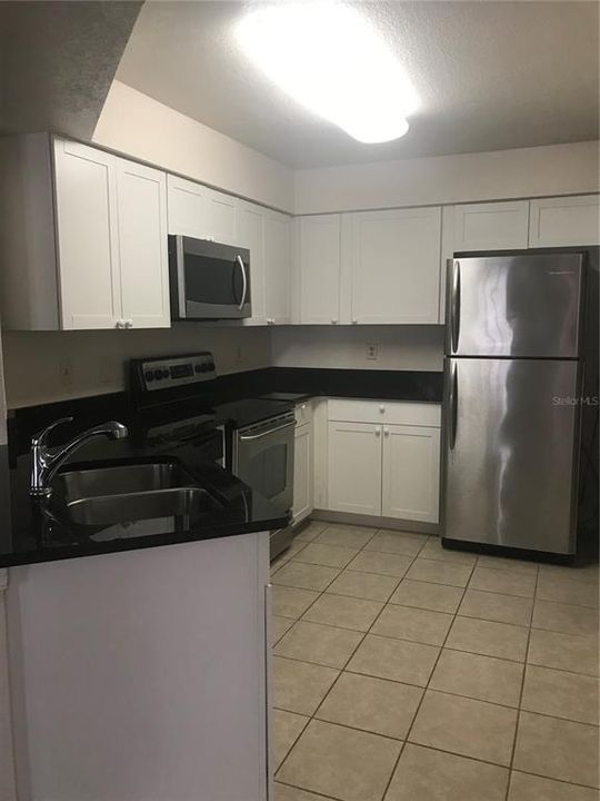 В аренду: $1,600 (2 спален, 2 ванн, 1007 Квадратных фут)