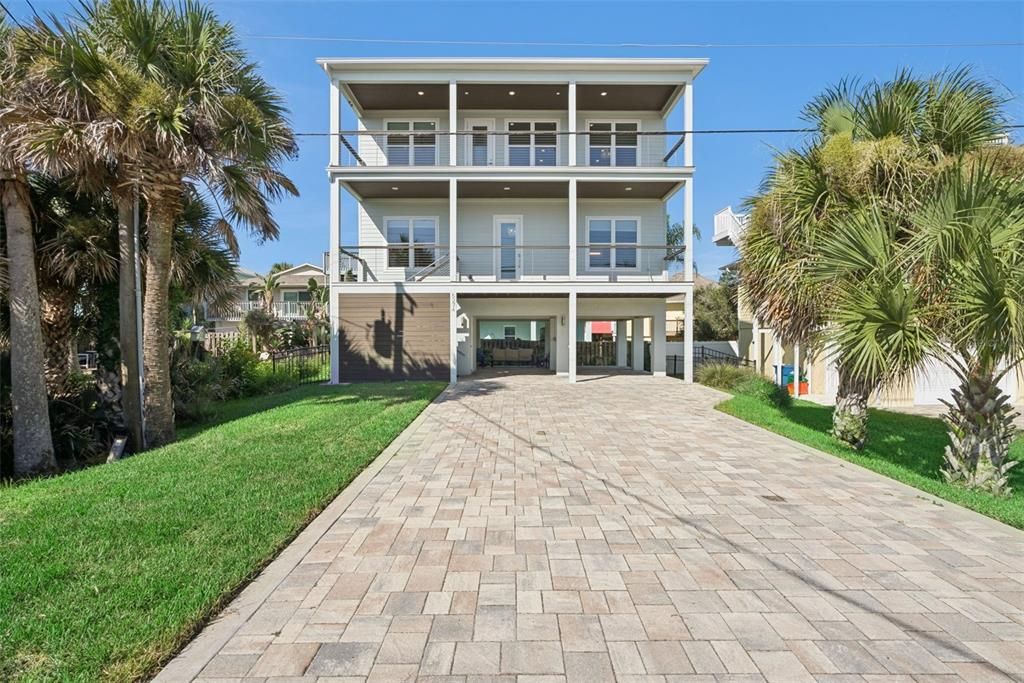 En Venta: $799,000 (3 camas, 3 baños, 1440 Pies cuadrados)