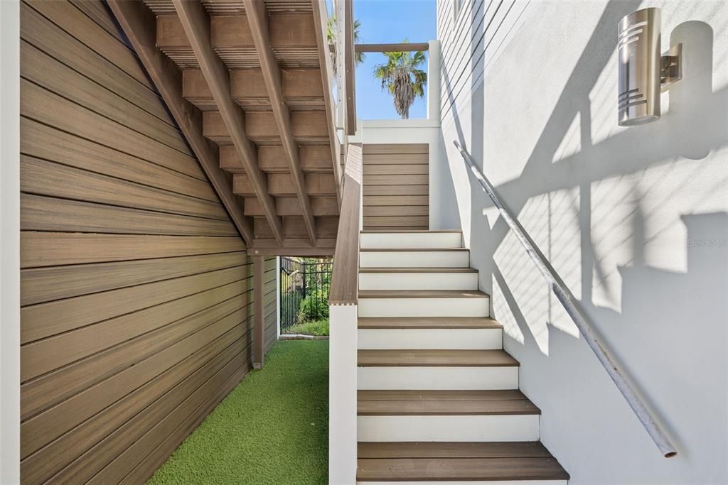 En Venta: $799,000 (3 camas, 3 baños, 1440 Pies cuadrados)