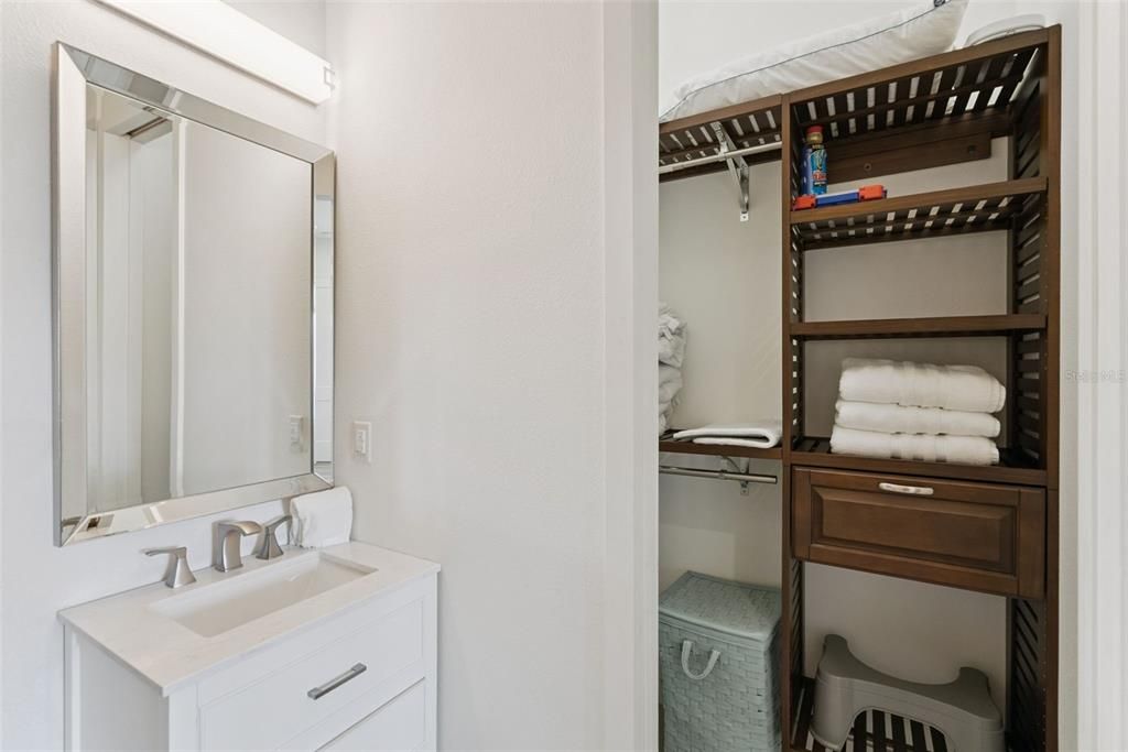 En Venta: $799,000 (3 camas, 3 baños, 1440 Pies cuadrados)