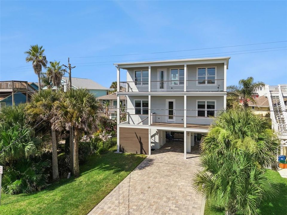 En Venta: $799,000 (3 camas, 3 baños, 1440 Pies cuadrados)