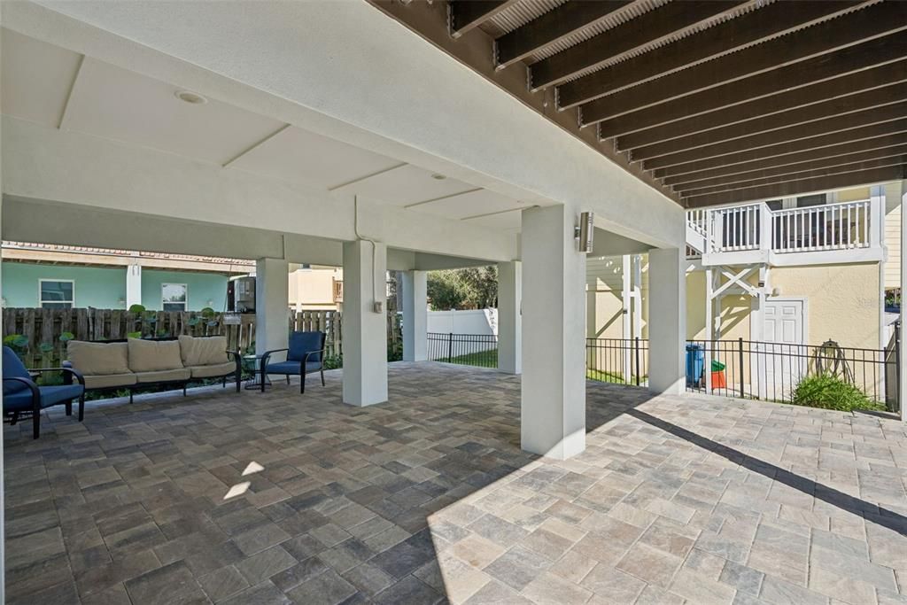 En Venta: $799,000 (3 camas, 3 baños, 1440 Pies cuadrados)