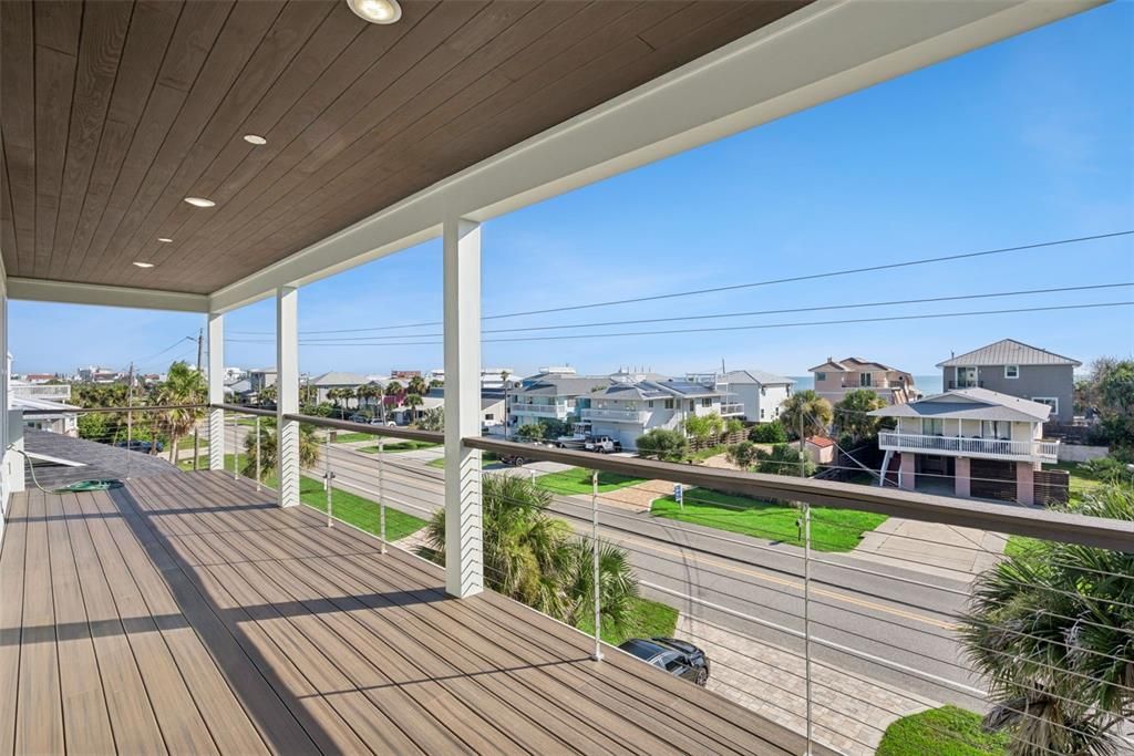 En Venta: $799,000 (3 camas, 3 baños, 1440 Pies cuadrados)