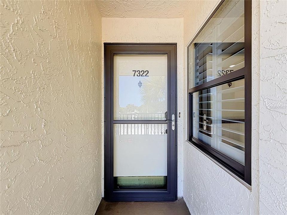En Venta: $259,900 (2 camas, 2 baños, 970 Pies cuadrados)