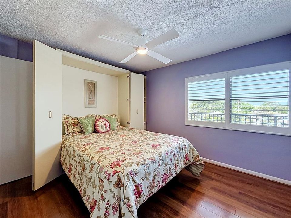 En Venta: $259,900 (2 camas, 2 baños, 970 Pies cuadrados)