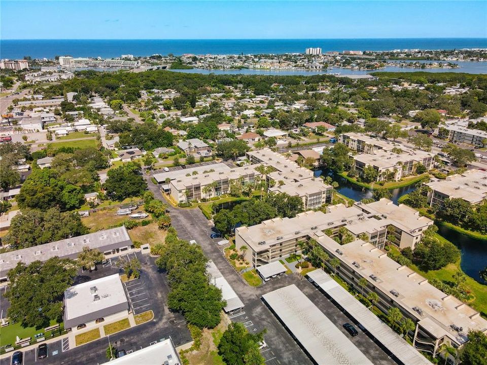 En Venta: $259,900 (2 camas, 2 baños, 970 Pies cuadrados)