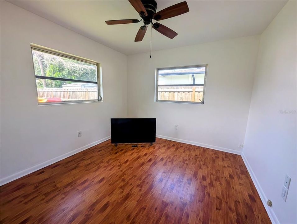 En Venta: $350,000 (2 camas, 1 baños, 1026 Pies cuadrados)