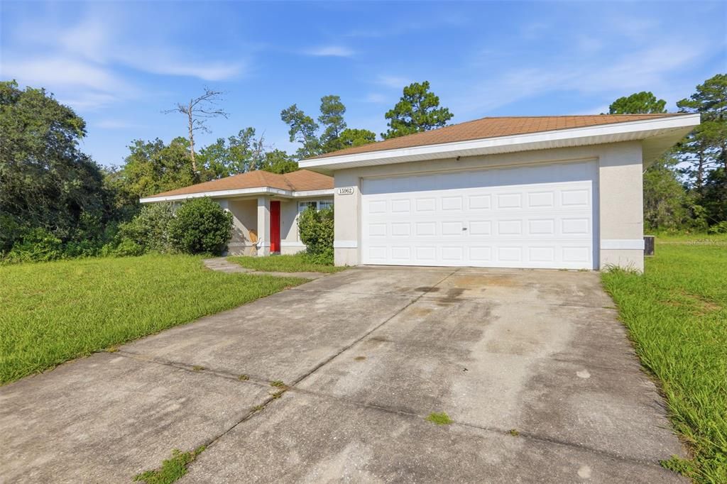 For Sale: $199,000 (3 beds, 2 baths, 1403 Square Feet)