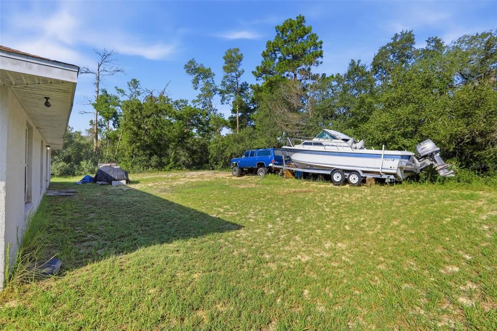 For Sale: $199,000 (3 beds, 2 baths, 1403 Square Feet)
