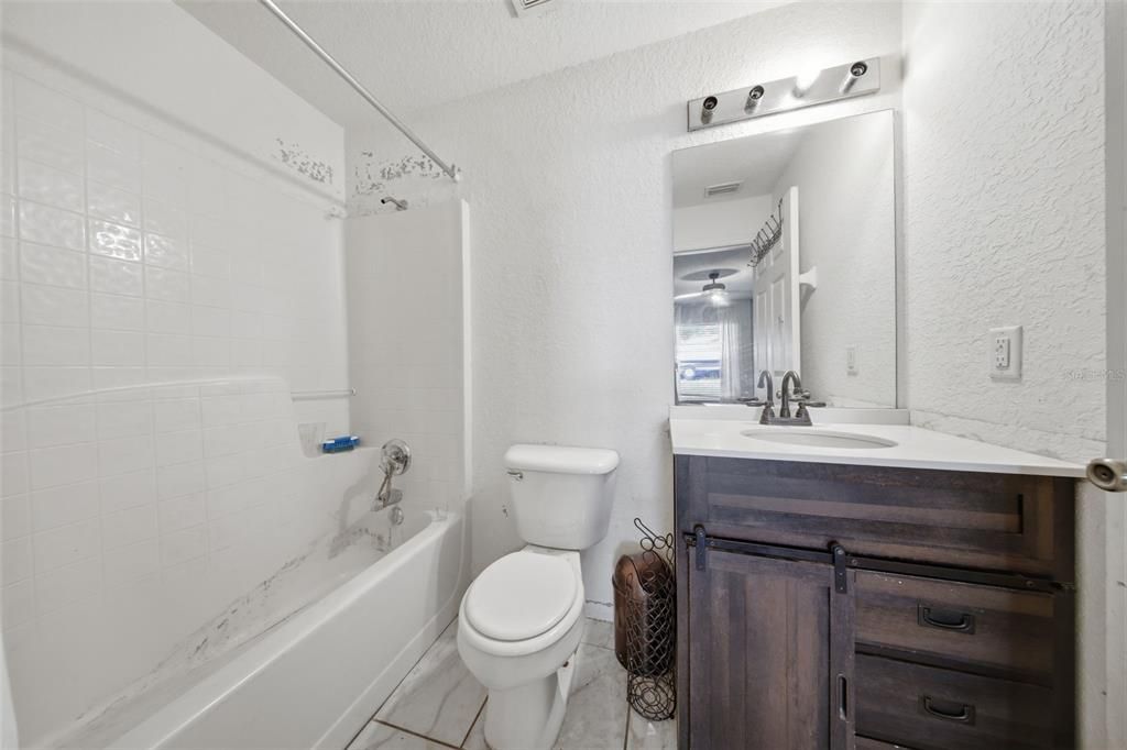 For Sale: $199,000 (3 beds, 2 baths, 1403 Square Feet)