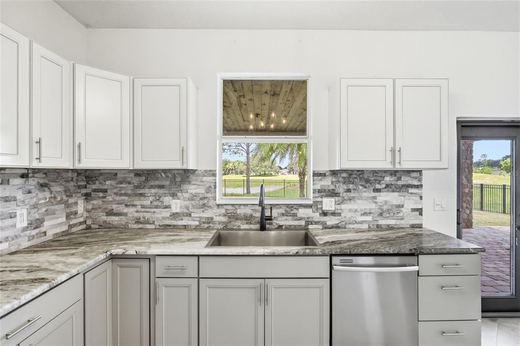 For Sale: $450,000 (3 beds, 2 baths, 2676 Square Feet)
