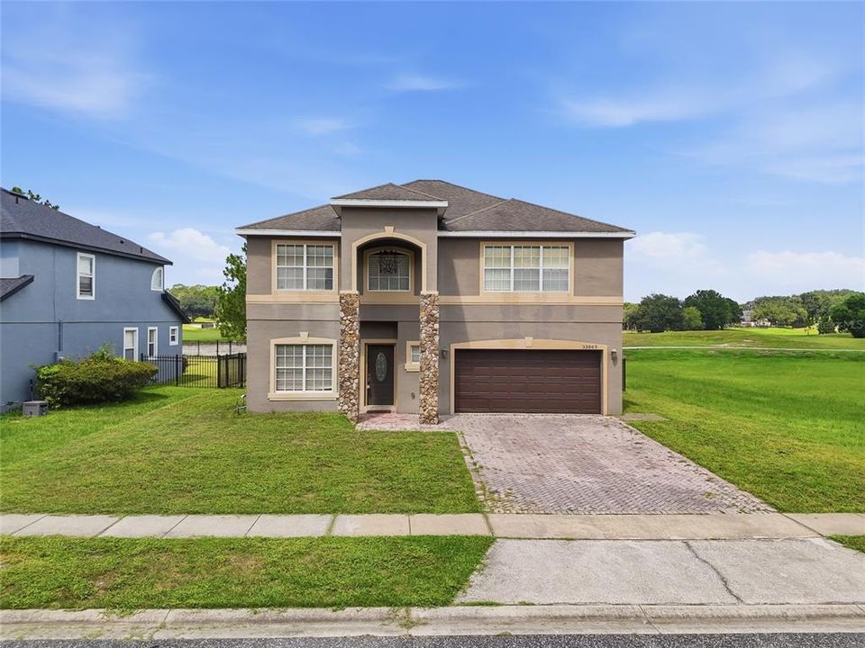 For Sale: $450,000 (3 beds, 2 baths, 2676 Square Feet)