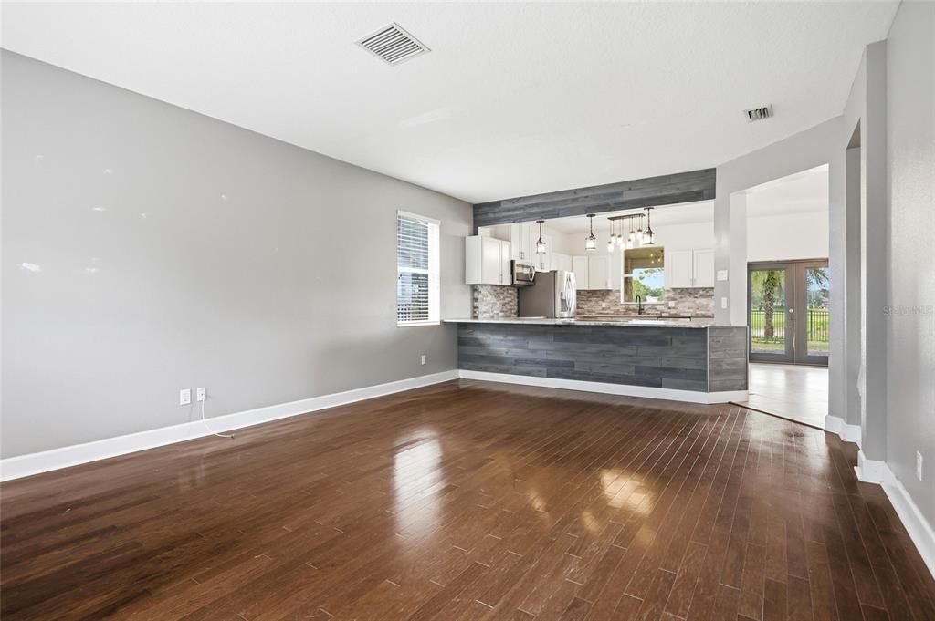 For Sale: $450,000 (3 beds, 2 baths, 2676 Square Feet)