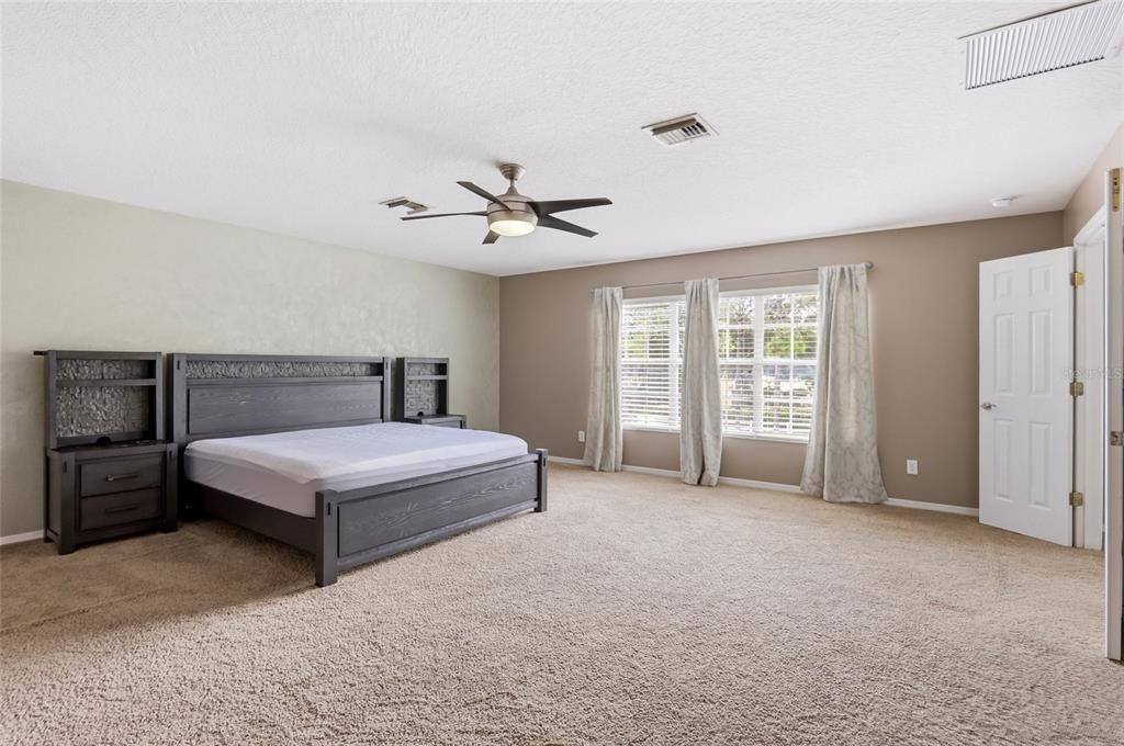 For Sale: $450,000 (3 beds, 2 baths, 2676 Square Feet)
