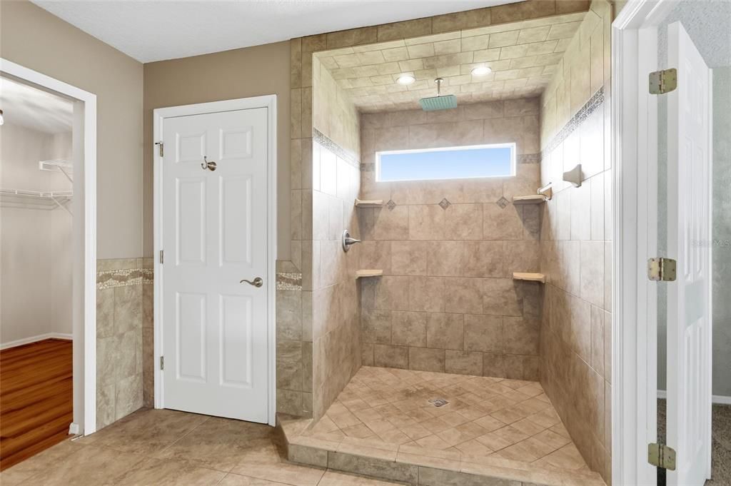 For Sale: $450,000 (3 beds, 2 baths, 2676 Square Feet)
